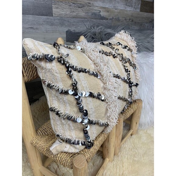 Vintage Moroccan Lumbar Pillow: Handira Wedding Blanket 03YS00251 - Picture 3 of 9